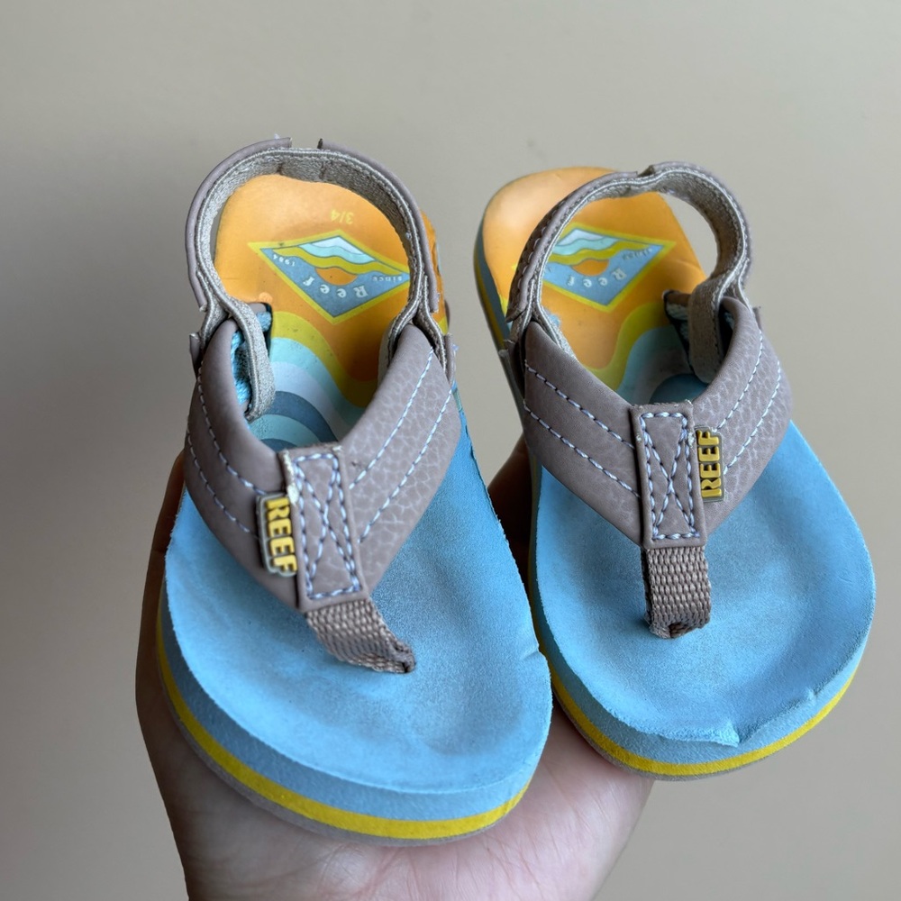 Reef kids sandals